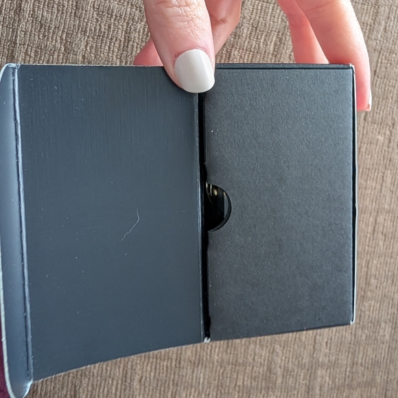 Nib. Bombshell - Picture 4 of 8